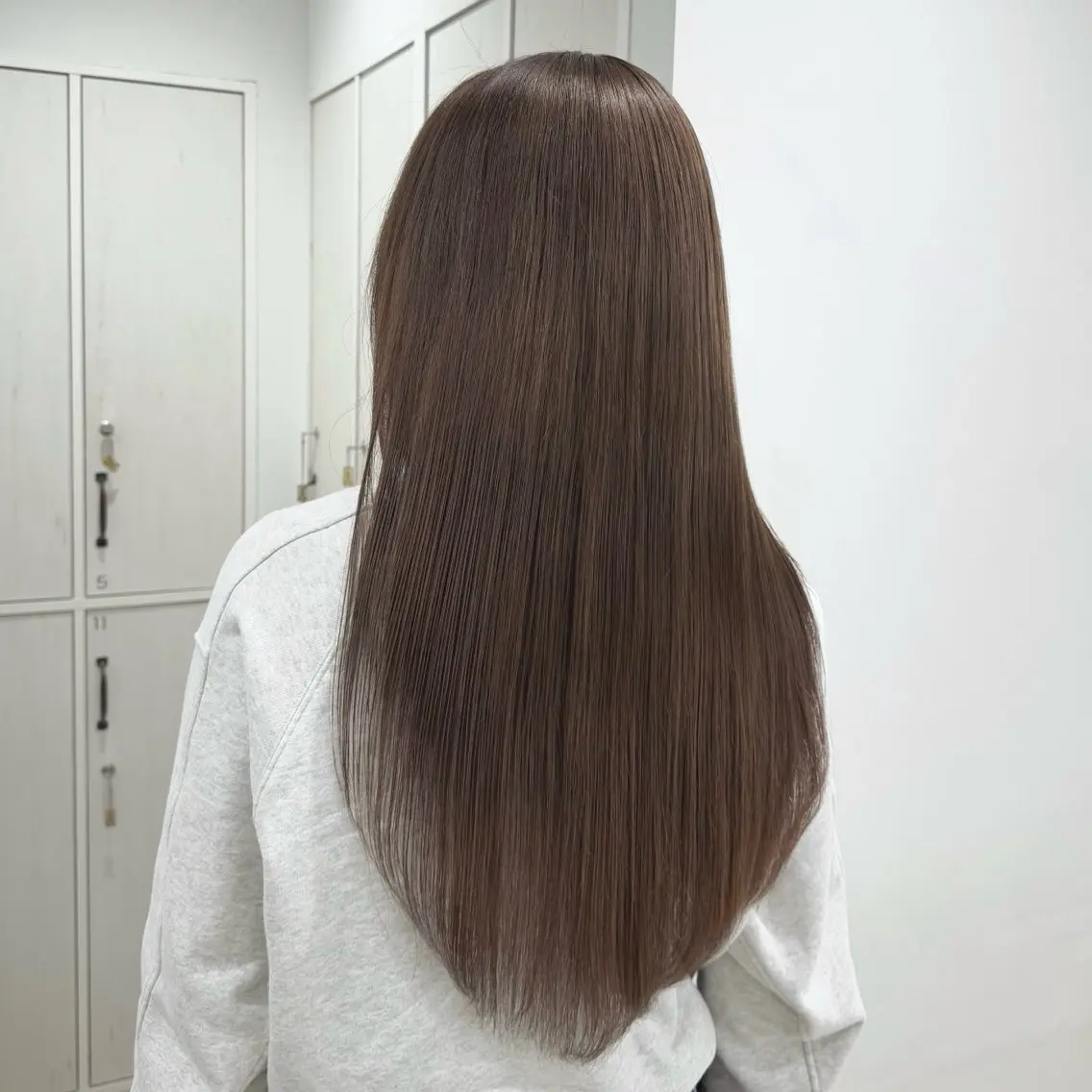 ロング カラー ブリーチ 透明感カラー ブリーチなしカラー ヘアカラー りな🪽カット /縮毛/透明感カラーのヘアスタイル