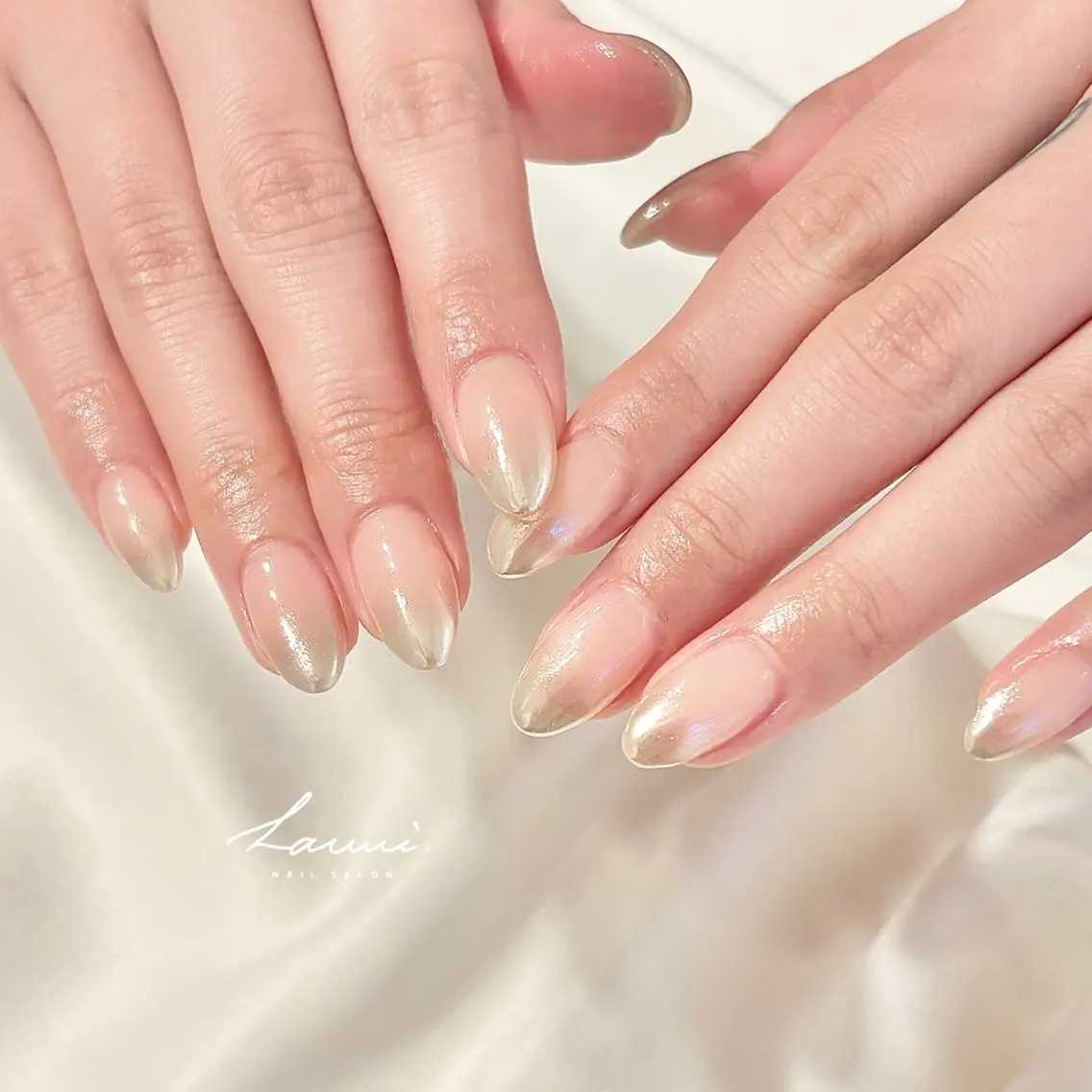 ネイル グラデーション ミラーネイル ハンドネイル Laumi NAIL SALON/新宿南口のネイルデザイン