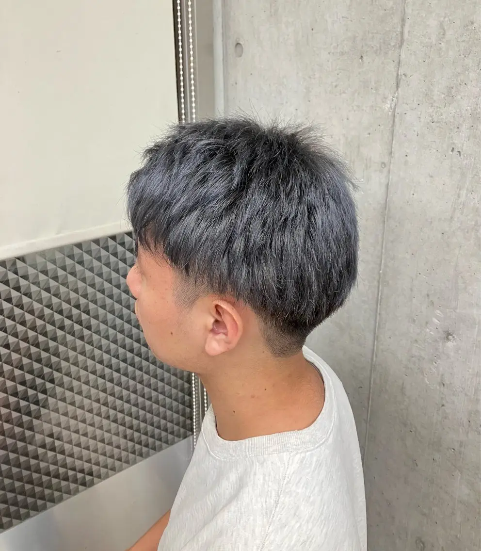 カラー メンズ シルバー ⠀ Rikoのヘアスタイル
