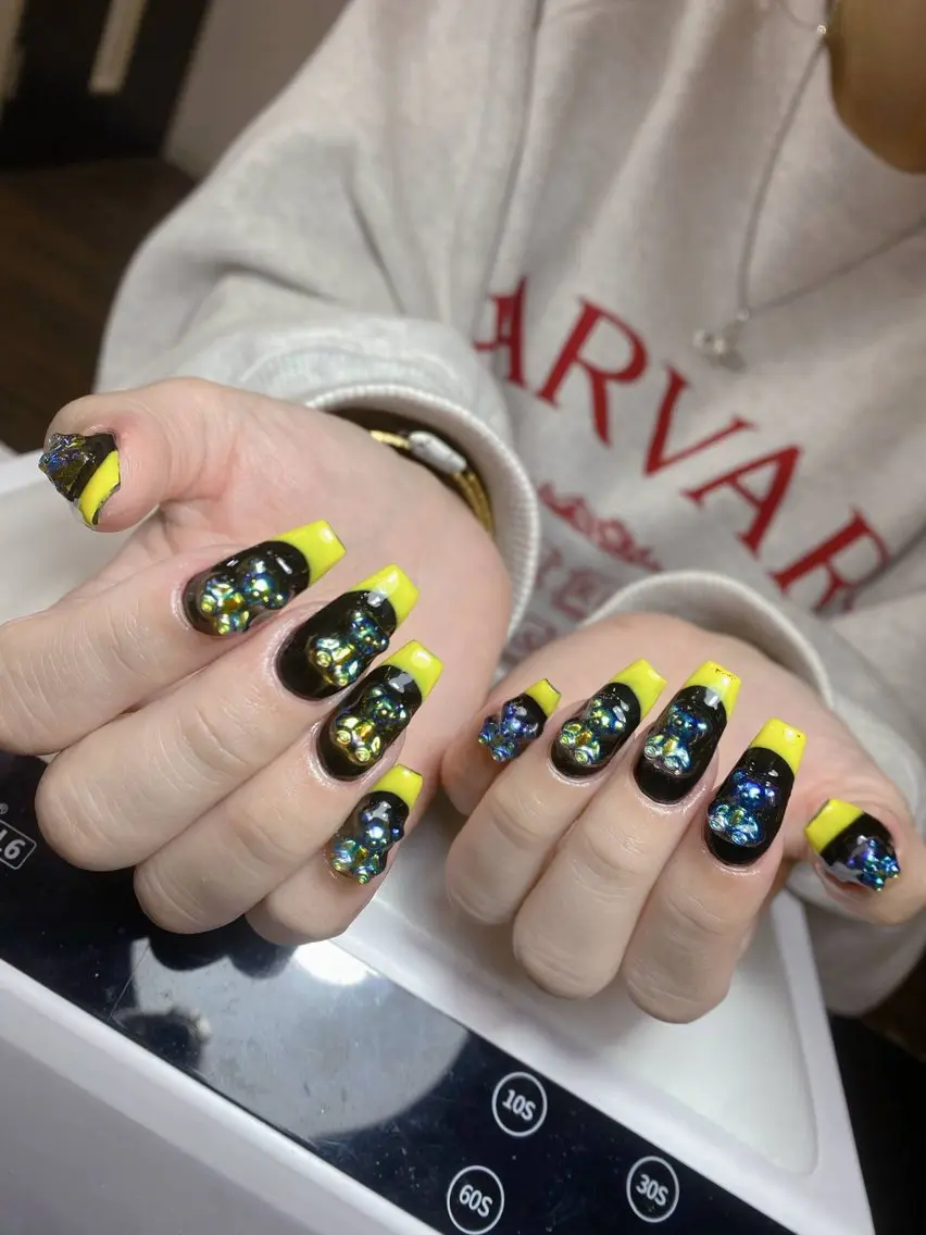 ネイル フレンチネイル ハンドネイル Miami Nailのネイルデザイン