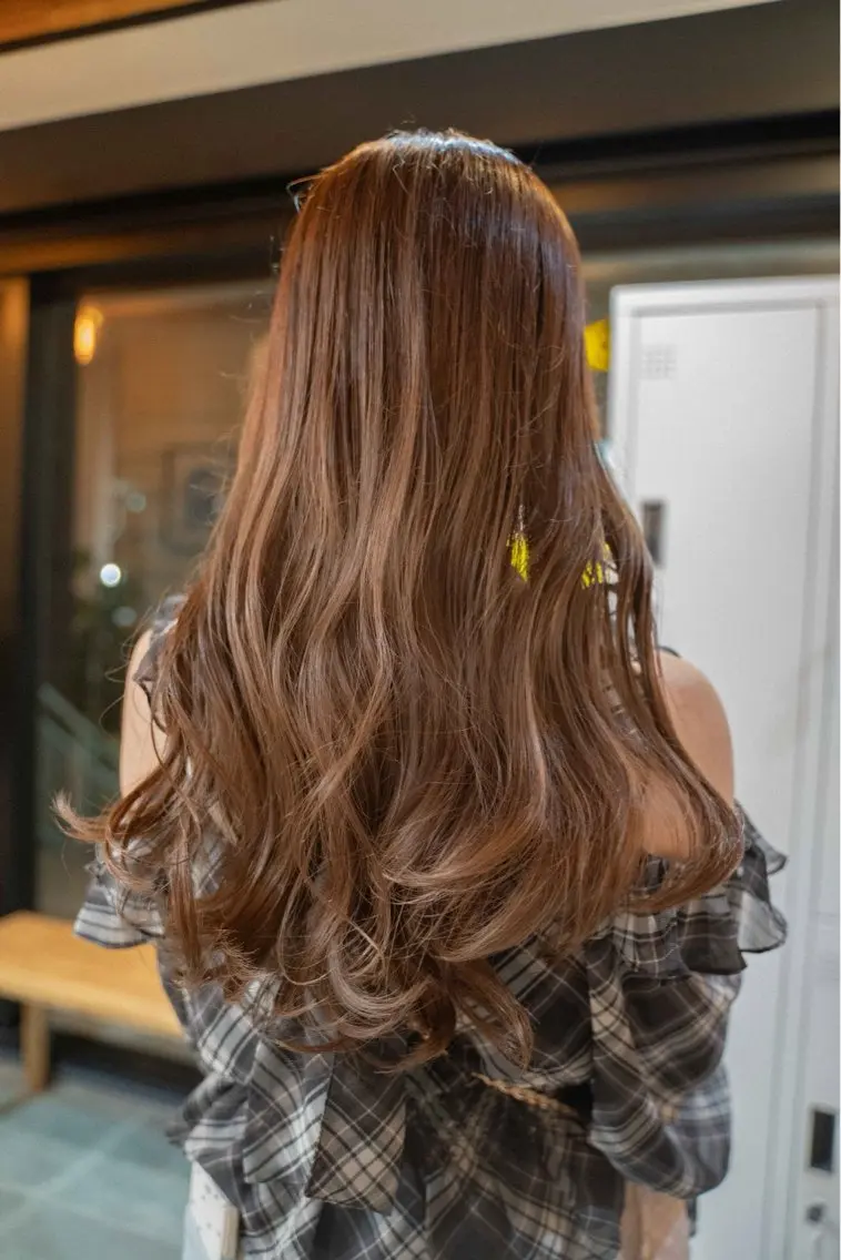ロング ヘアカラー 菊地 唯斗のヘアスタイル