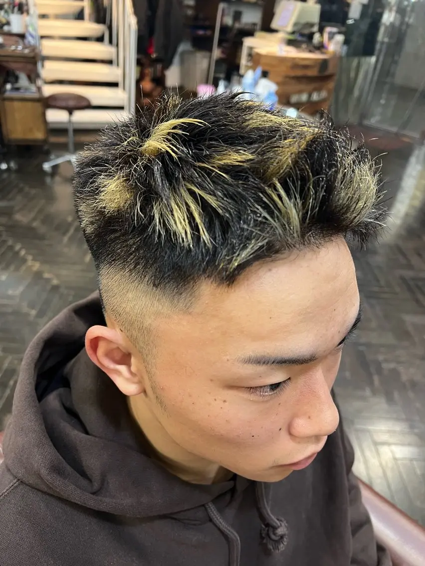 ショート メンズ メンズハイライト ハイライト 横浜カットパーマ 特殊/ 平林侑馬のヘアスタイル