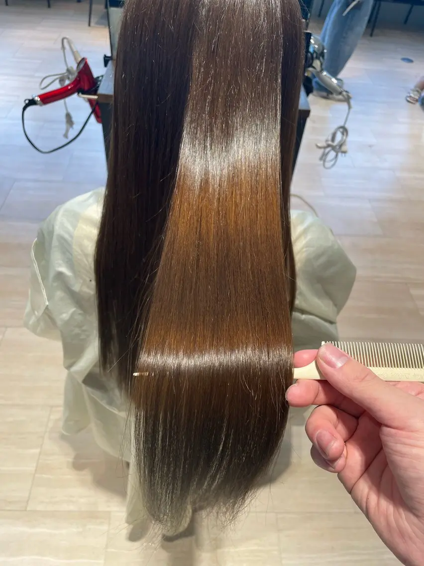 ロング 透明感カラー🩶 ×小顔カット難波のヘアスタイル