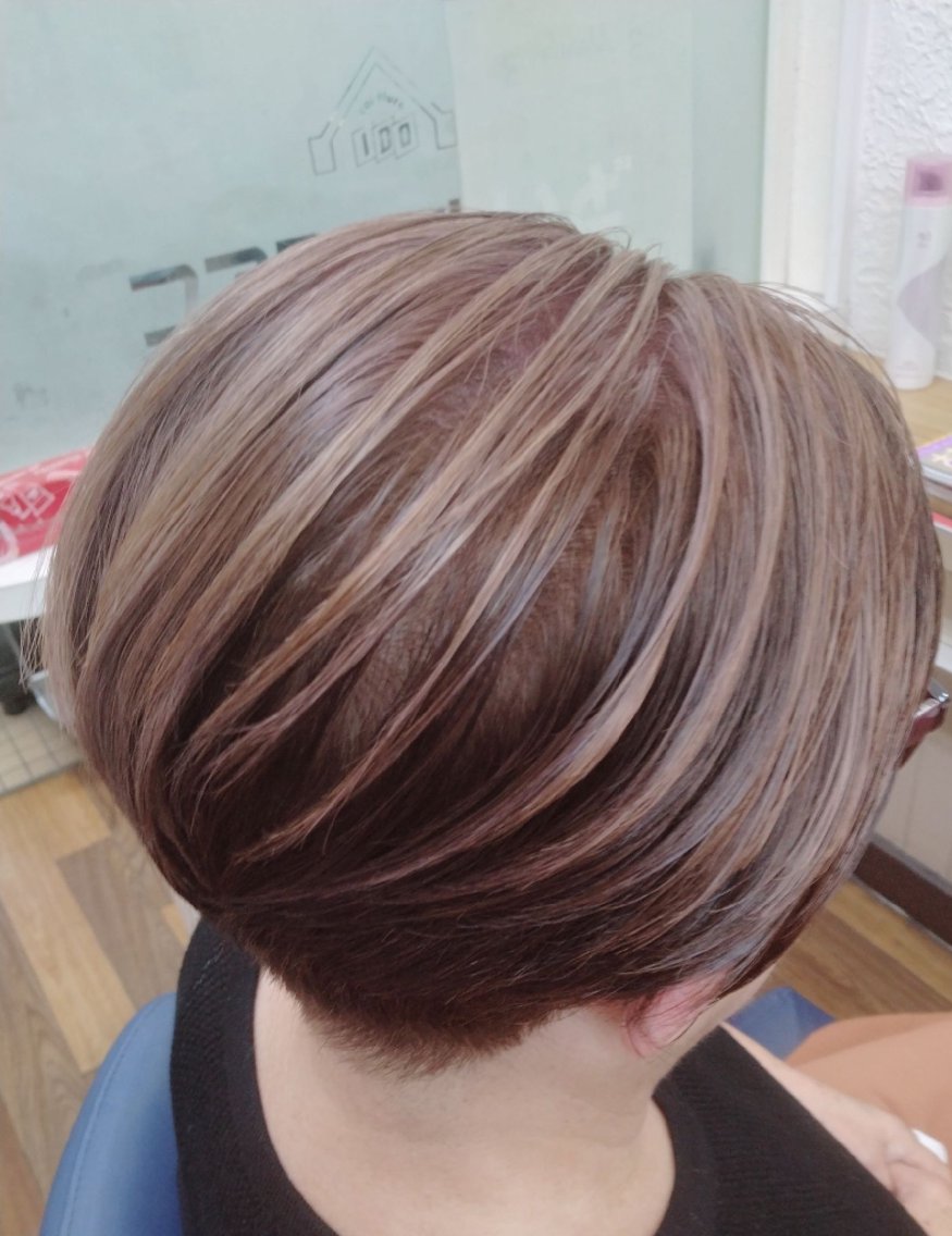 ショート カラー ベージュカラー ピンクカラー ピンクベージュ 森長 咲子のヘアスタイル