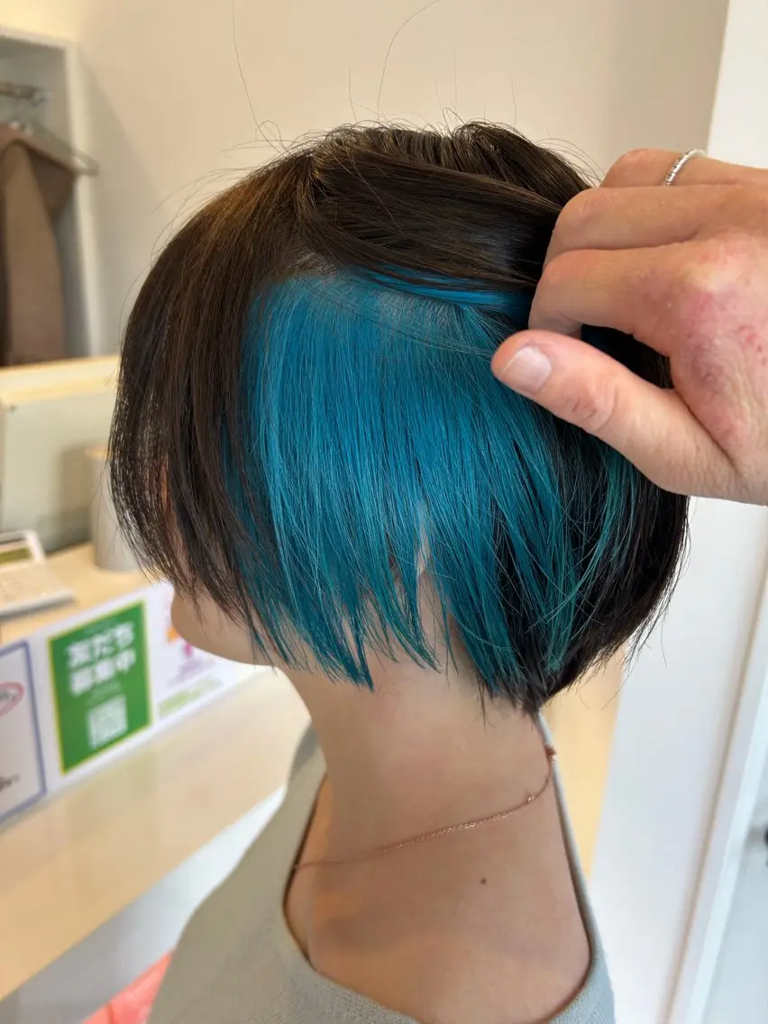 カラー ヘアカラー 中山 朱のヘアスタイル