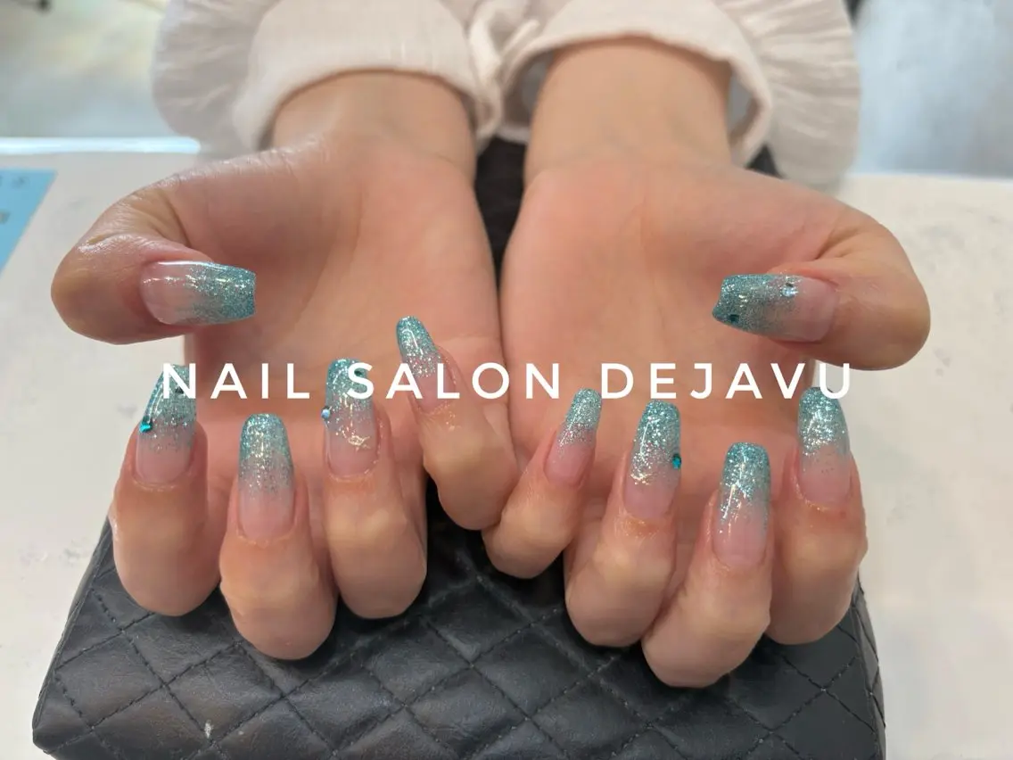 ネイル グラデーション ラメ(グリッター) ラメグラデーション ハンドネイル Nailsalon Dejavuのネイルデザイン
