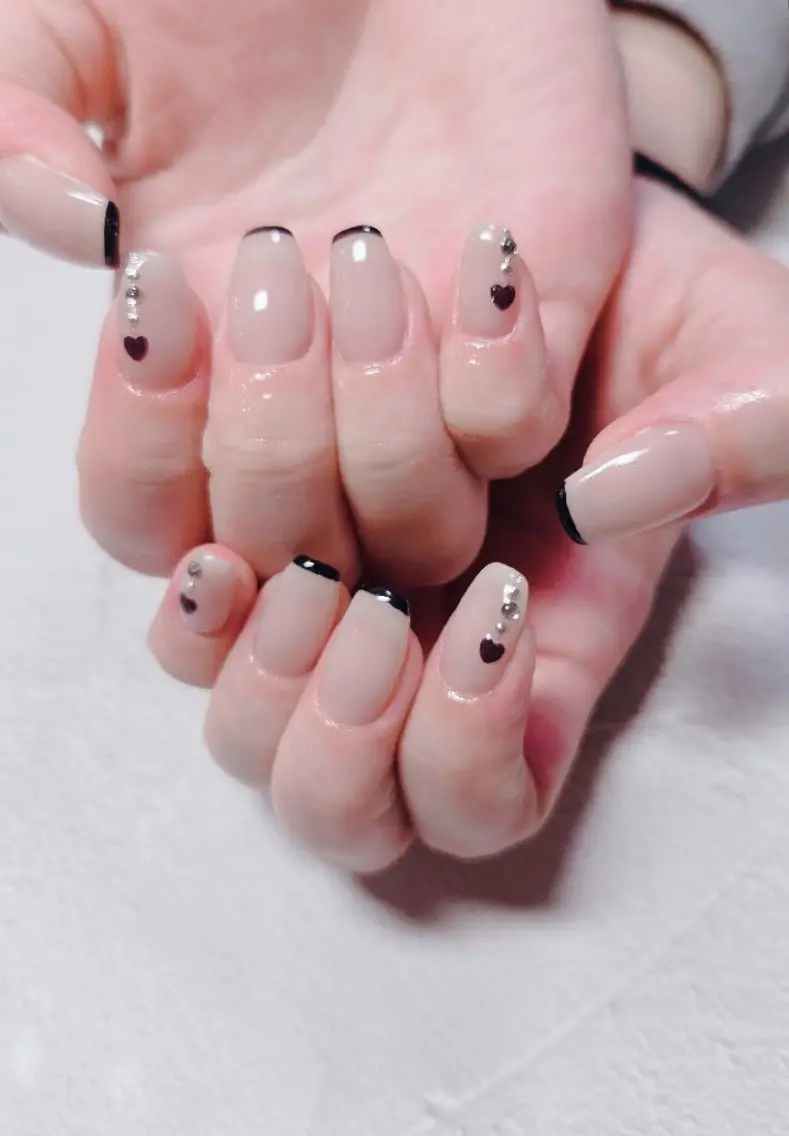 ネイル フレンチネイル ハート オフィスネイル ワンカラーネイル 赤色 ハンドネイル flure de neige yukiのネイルデザイン