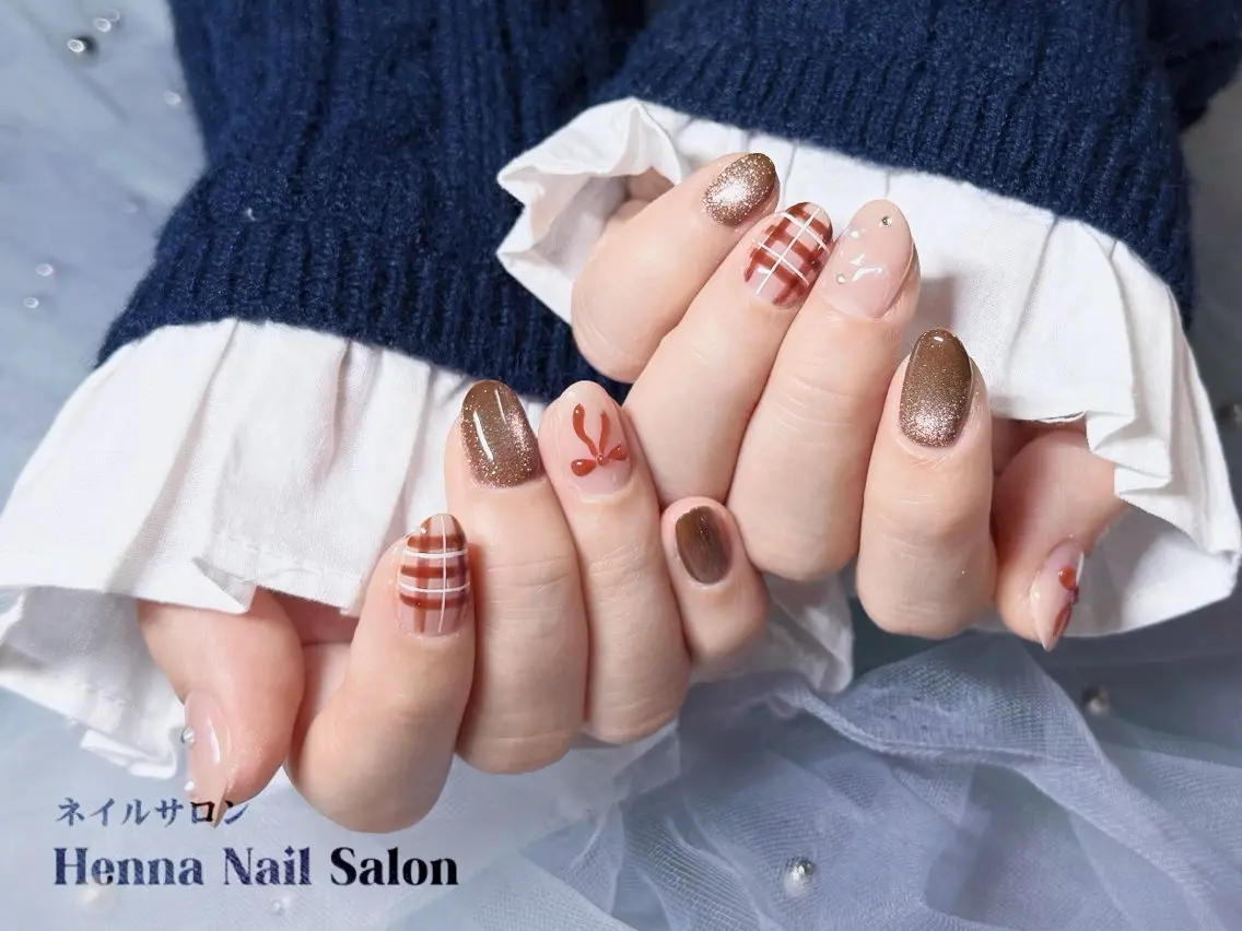 ネイル ハンドネイル Henna Kongssalonのネイルデザイン