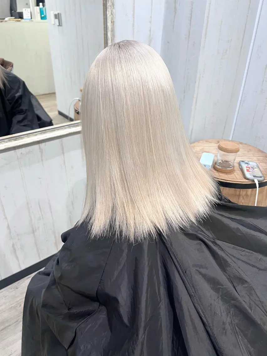 ミディアム カラー ベージュカラー ブリーチ ホワイトベージュ 艶髪/ハイトーン特化 店長/SHOHEIのヘアスタイル