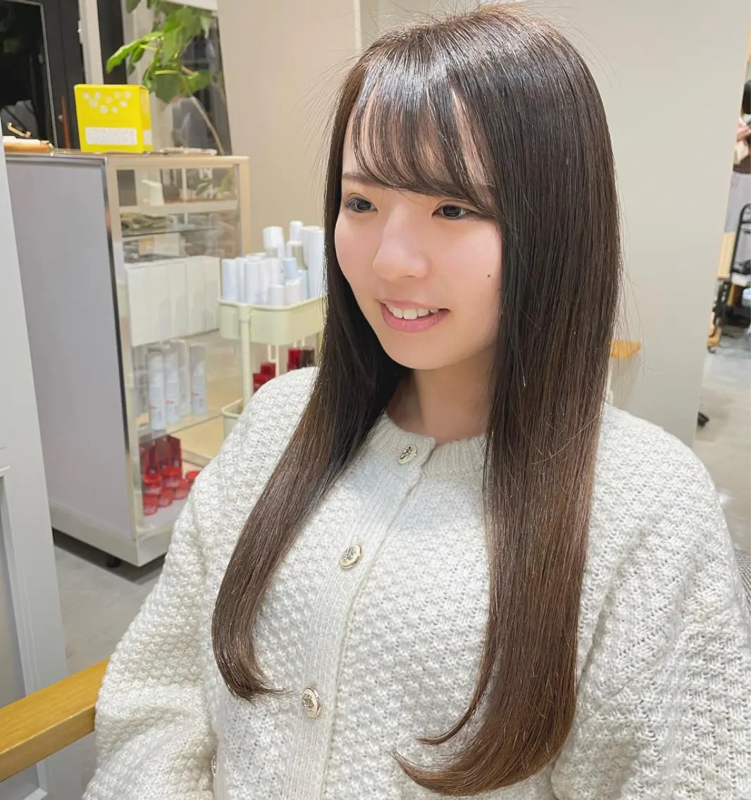 ロング 髪質改善 酸性ストレート トップディレクター アヤカのヘアスタイル