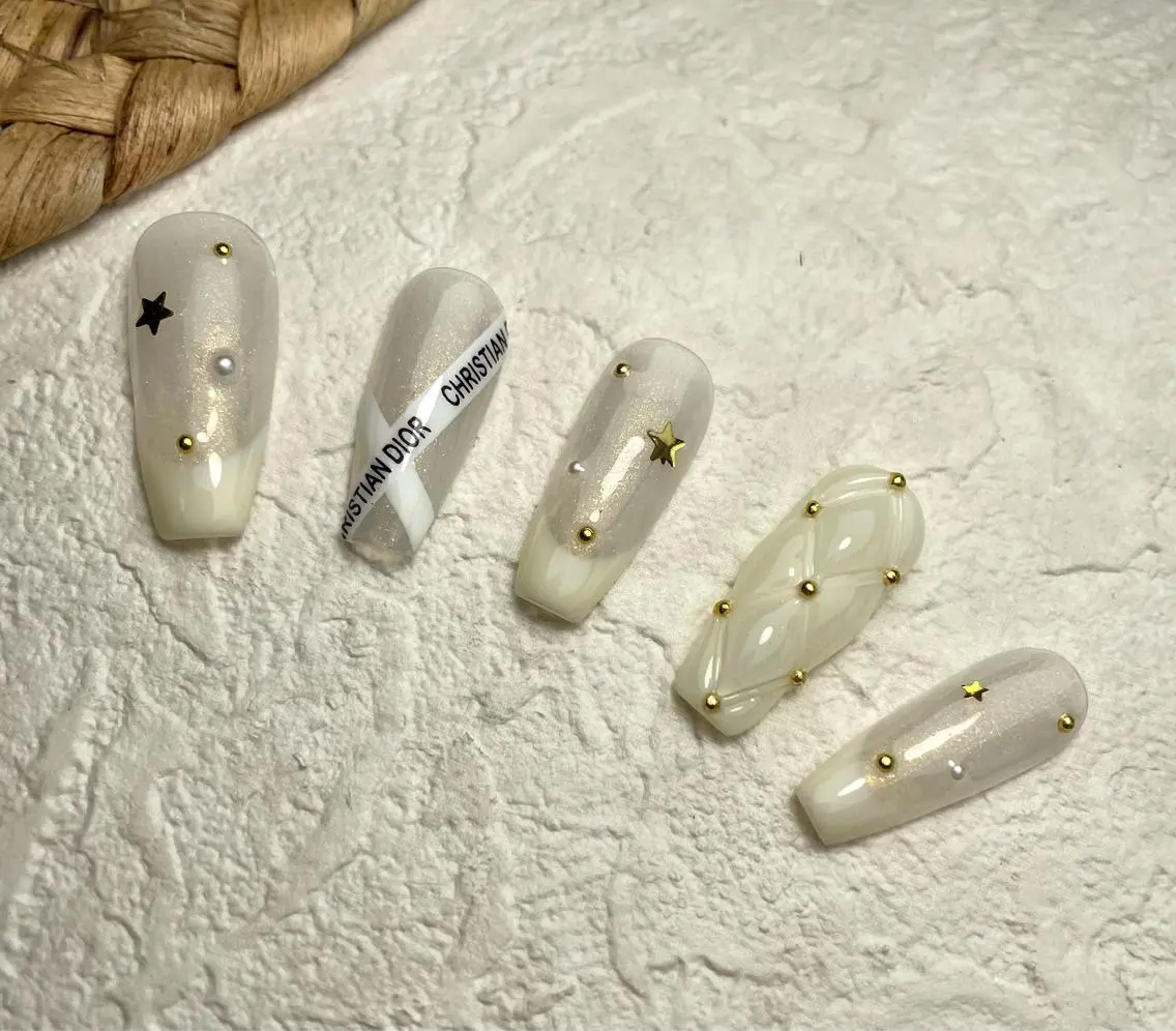 ネイル M 🌷Nail 長さだし専門店のネイルデザイン