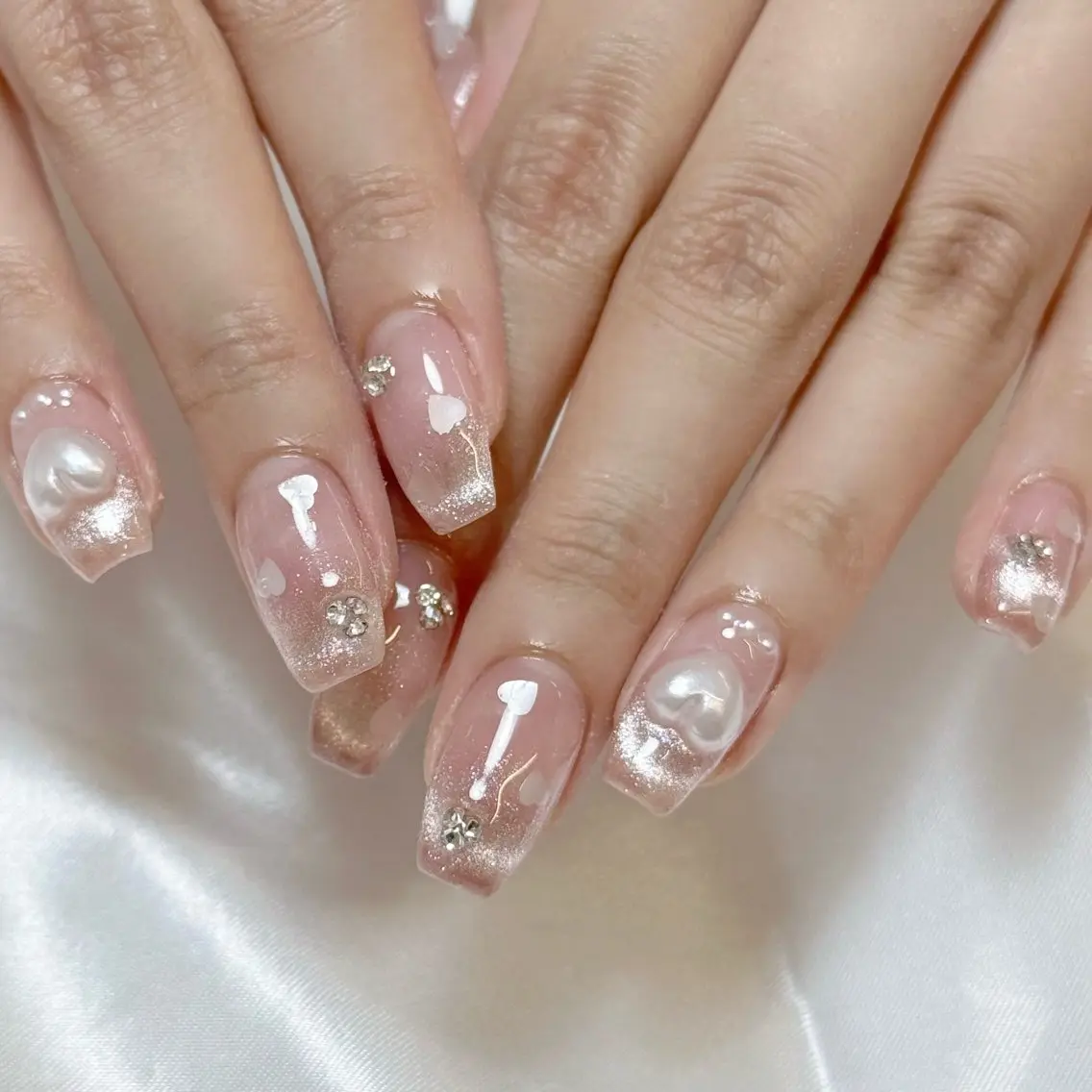 ネイル オーロラネイル ブルー フラッシュネイル フットネイル フレンチネイル 🌷yui ネイル🌷のネイルデザイン