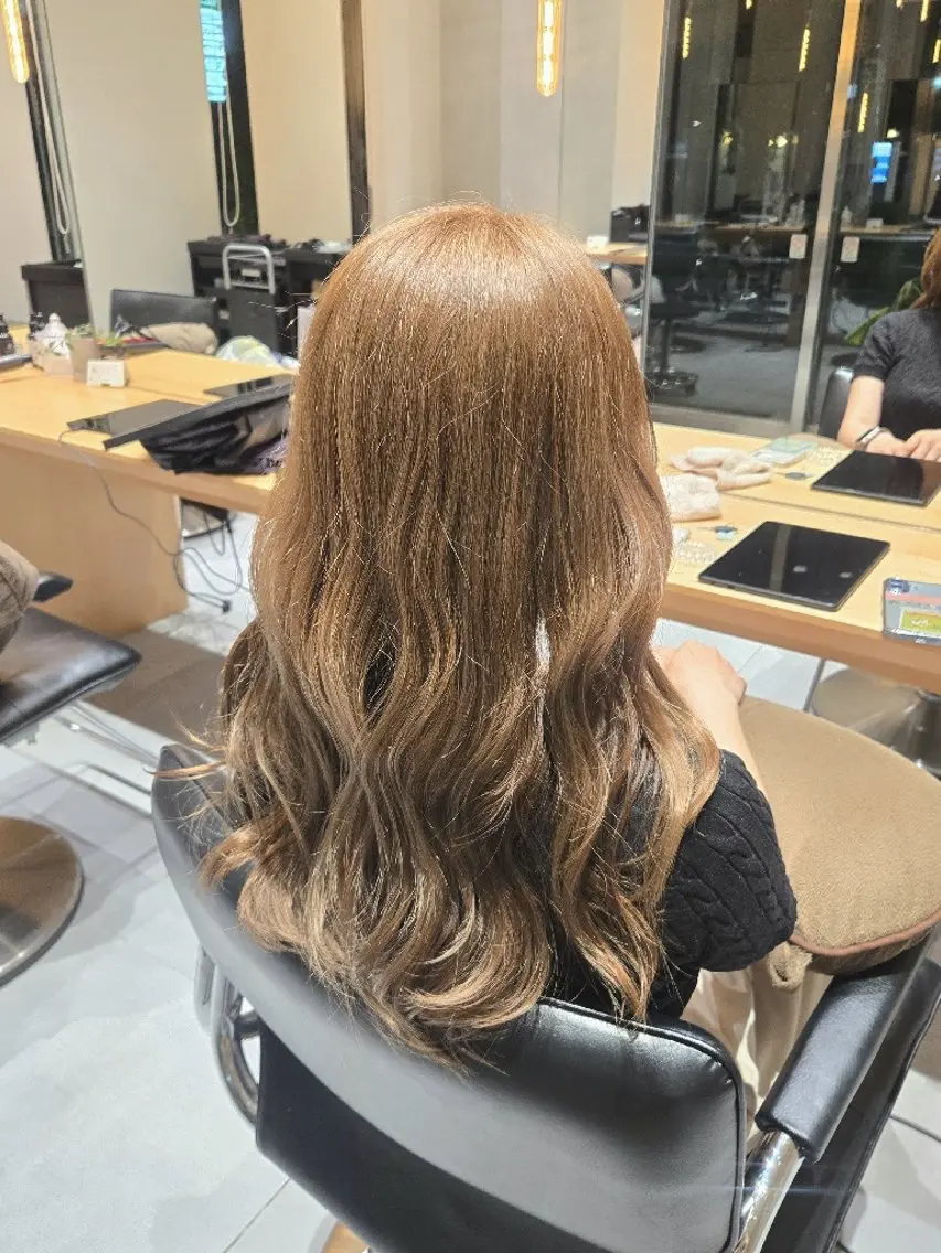 ロング カラー ベージュカラー ブリーチ ブリーチなしカラー オリーブベージュ ヘアカラー natural  hair 🌿あかりのヘアスタイル