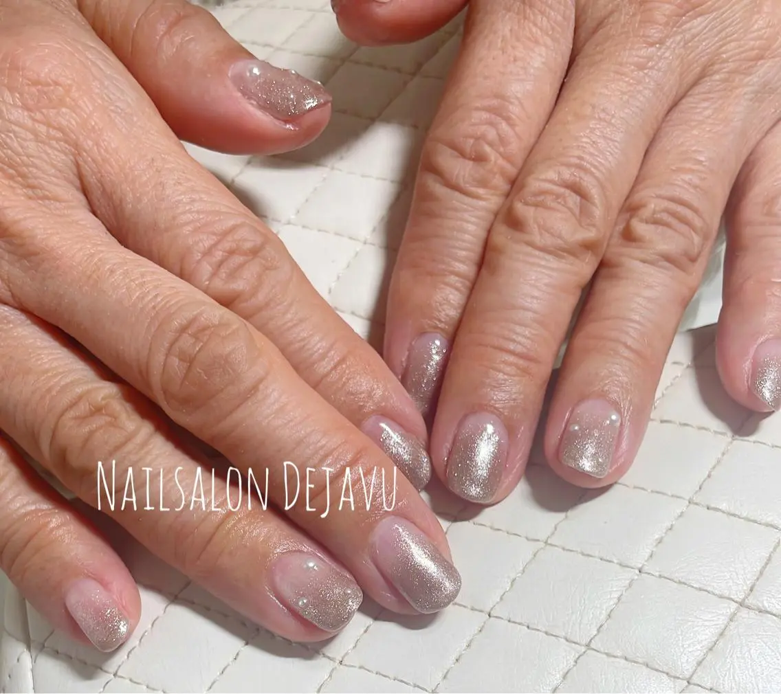 ネイル アートネイル ジェルネイル グラデーション シンプルネイル ハンドネイル Nail salon Dejavu 🌿のネイルデザイン