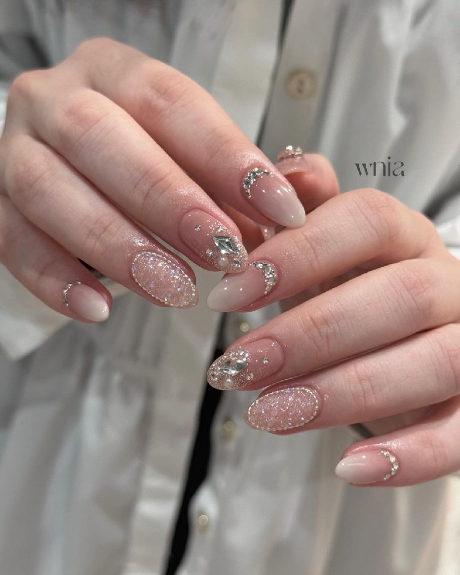 ネイル オーロラネイル 氷ネイル・うるうるネイル 韓国ネイル 水色 夏ネイル ハンドネイル kirakime nailのネイルデザイン