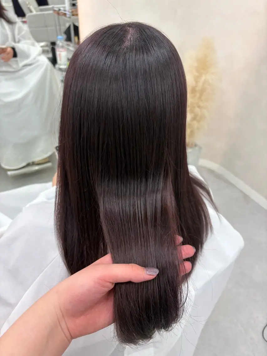 セミロング アイナ🤍レイヤー カット/透明感ヘアのヘアスタイル