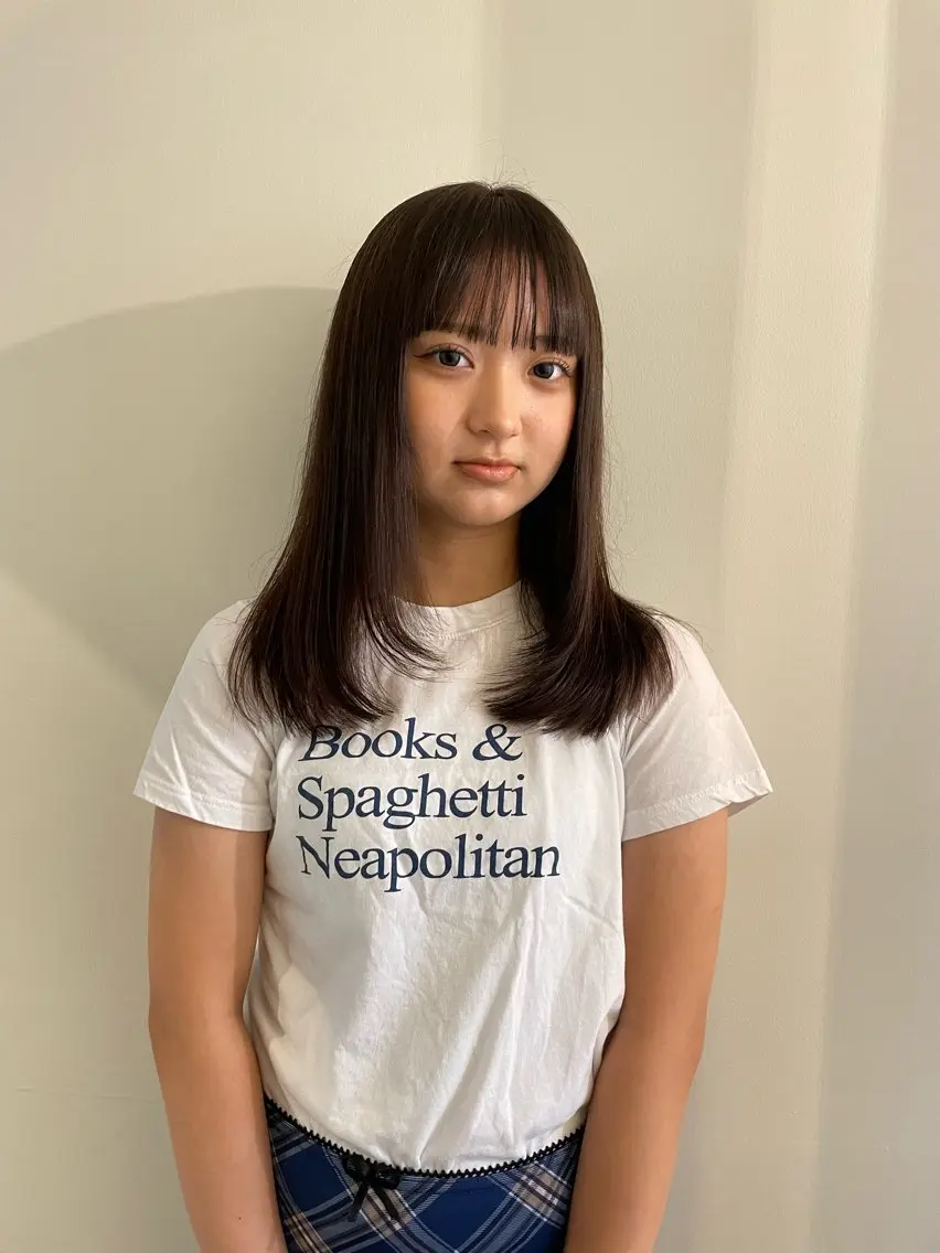 セミロング カラー くせ毛 顔まわりレイヤー レイヤーカット カット ヘアカラー トリートメント 渋谷 留菜のヘアスタイル