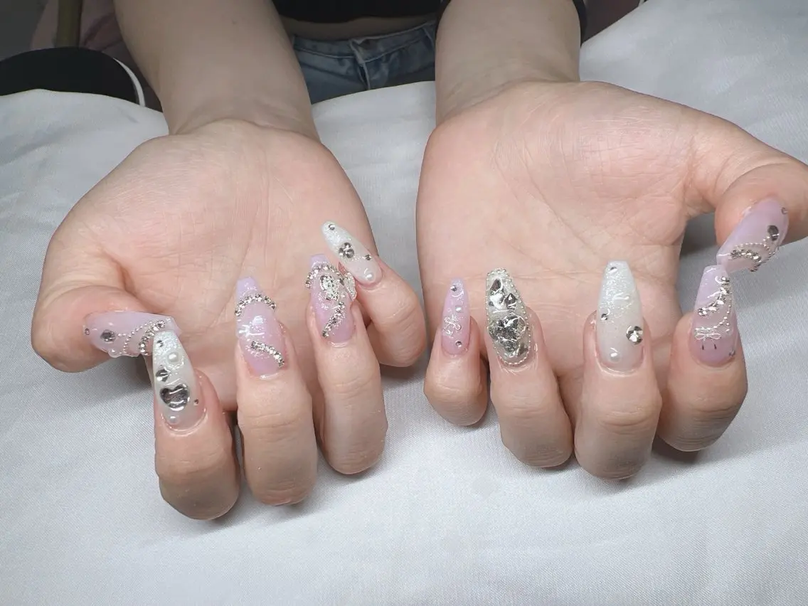 ネイル 長さ出し グラデーション キラキラネイル マグネットネイル ニュアンスネイル Lee Nails チップ長さだし専門店のネイルデザイン