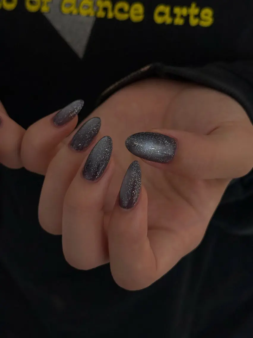 ミディアム ハンドネイル elbe nailのネイルデザイン