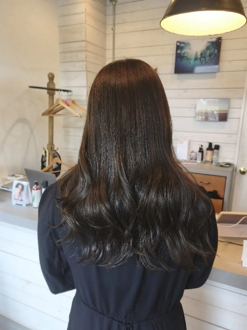 ロング ヘアカラー LEASH 北原のヘアスタイル