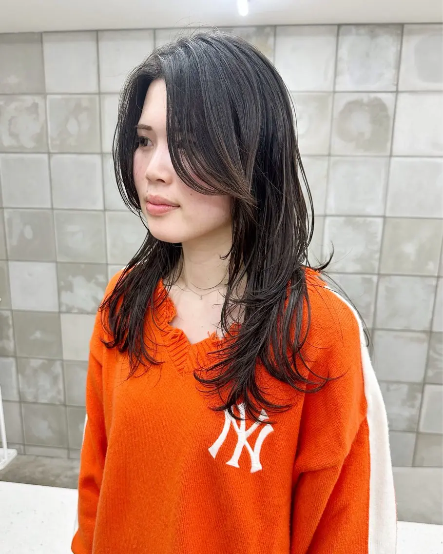 ミディアム カラー レイヤーカット ウルフカット ウルフレイヤー カット ヘアカラー パーマ /レイヤー 榛地渉馬 /矢場町のヘアスタイル