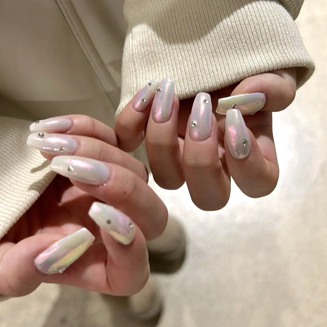 ネイル オーロラネイル シンプルネイル ストーンネイル REMIA 🤍harukaのネイルデザイン