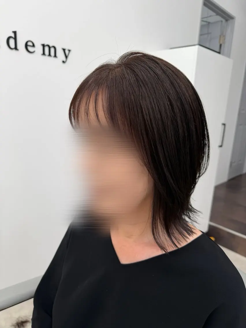 ミディアム くびれヘア カット ヘアカラー 結城 虹心のヘアスタイル