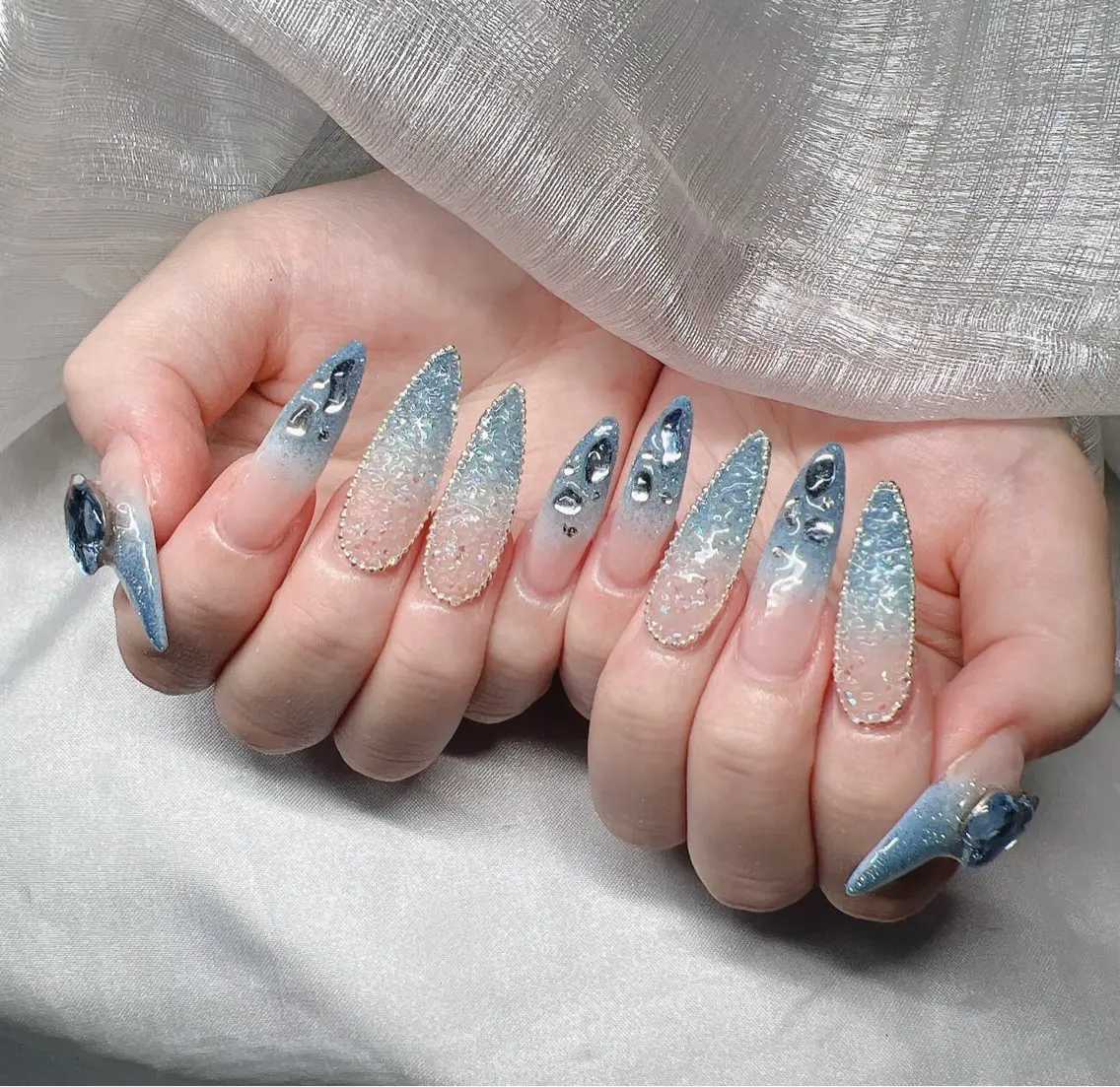 ネイル ハンドネイル Lee Nailsのネイルデザイン