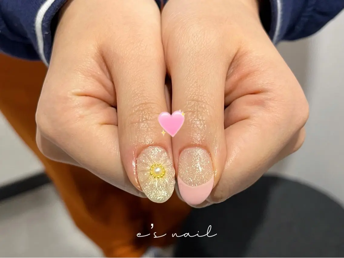 ネイル ハンドネイル ハンドケア e’s nail Lumièreのネイルデザイン