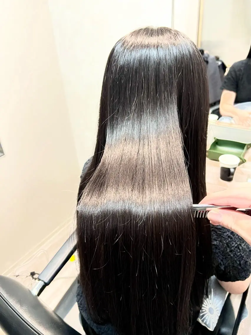 セミロング パーマ 縮毛矯正/ レイヤー/ミディアムのヘアスタイル