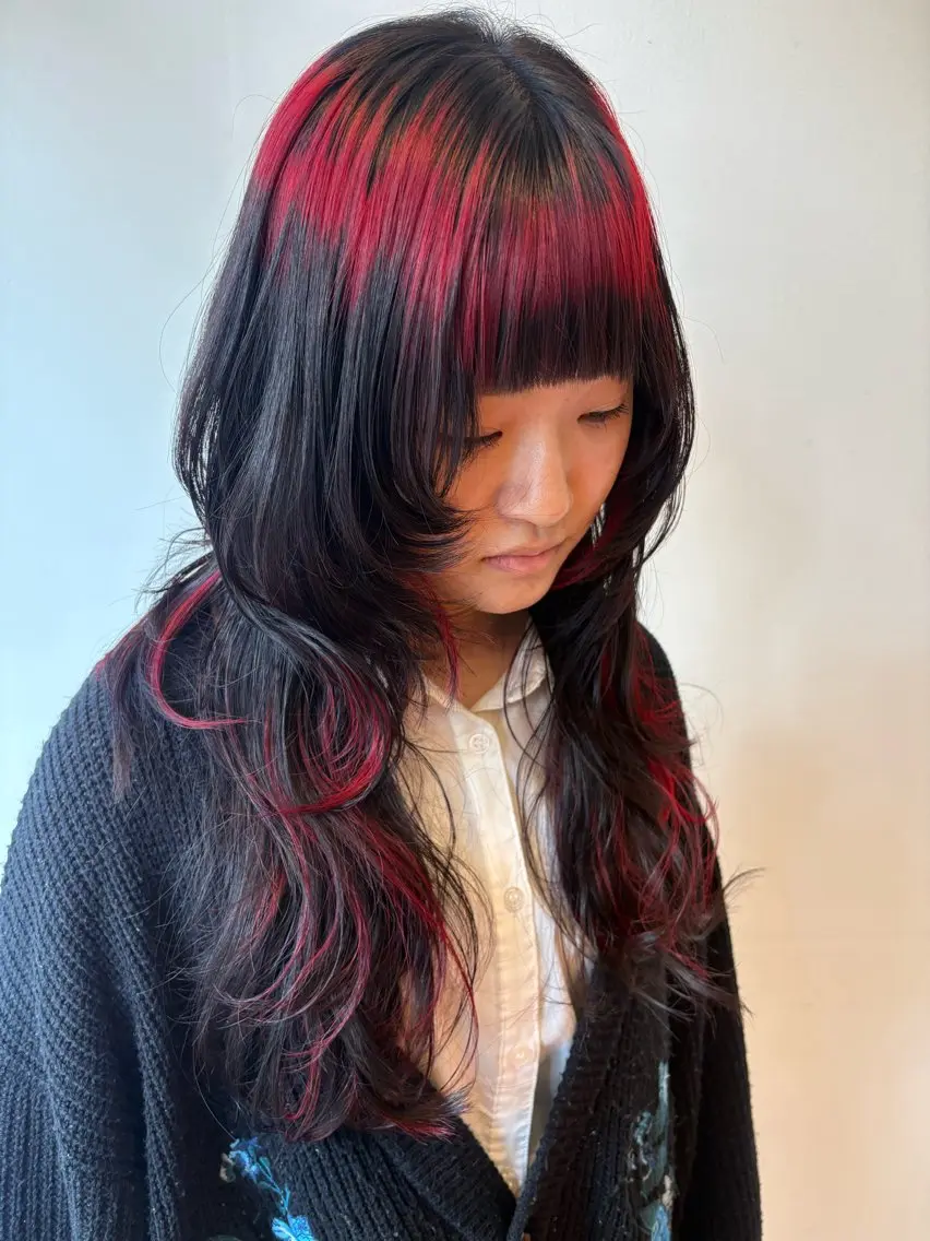 ロング カラー ブリーチ ダブルカラー くびれヘア レイヤーカット トリートメント 淀 小南津のヘアスタイル