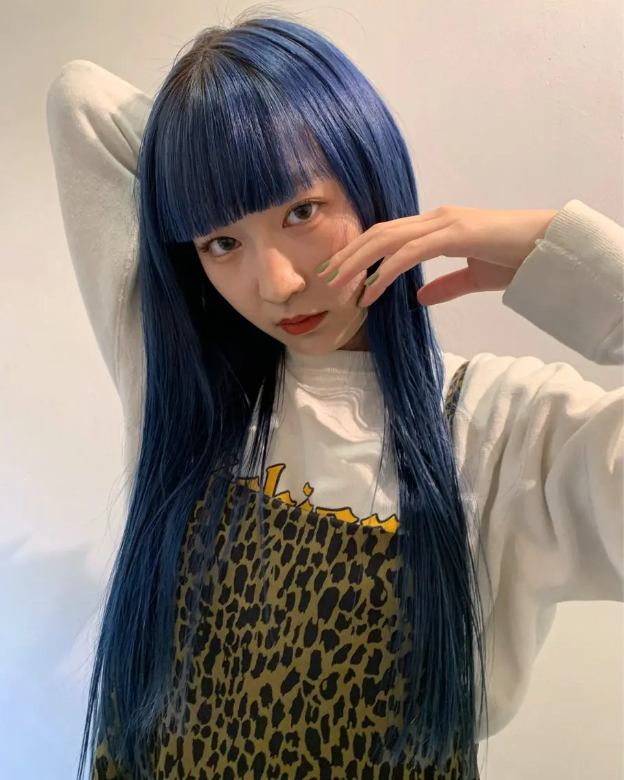 カラー hinata /ハイトーンのヘアスタイル