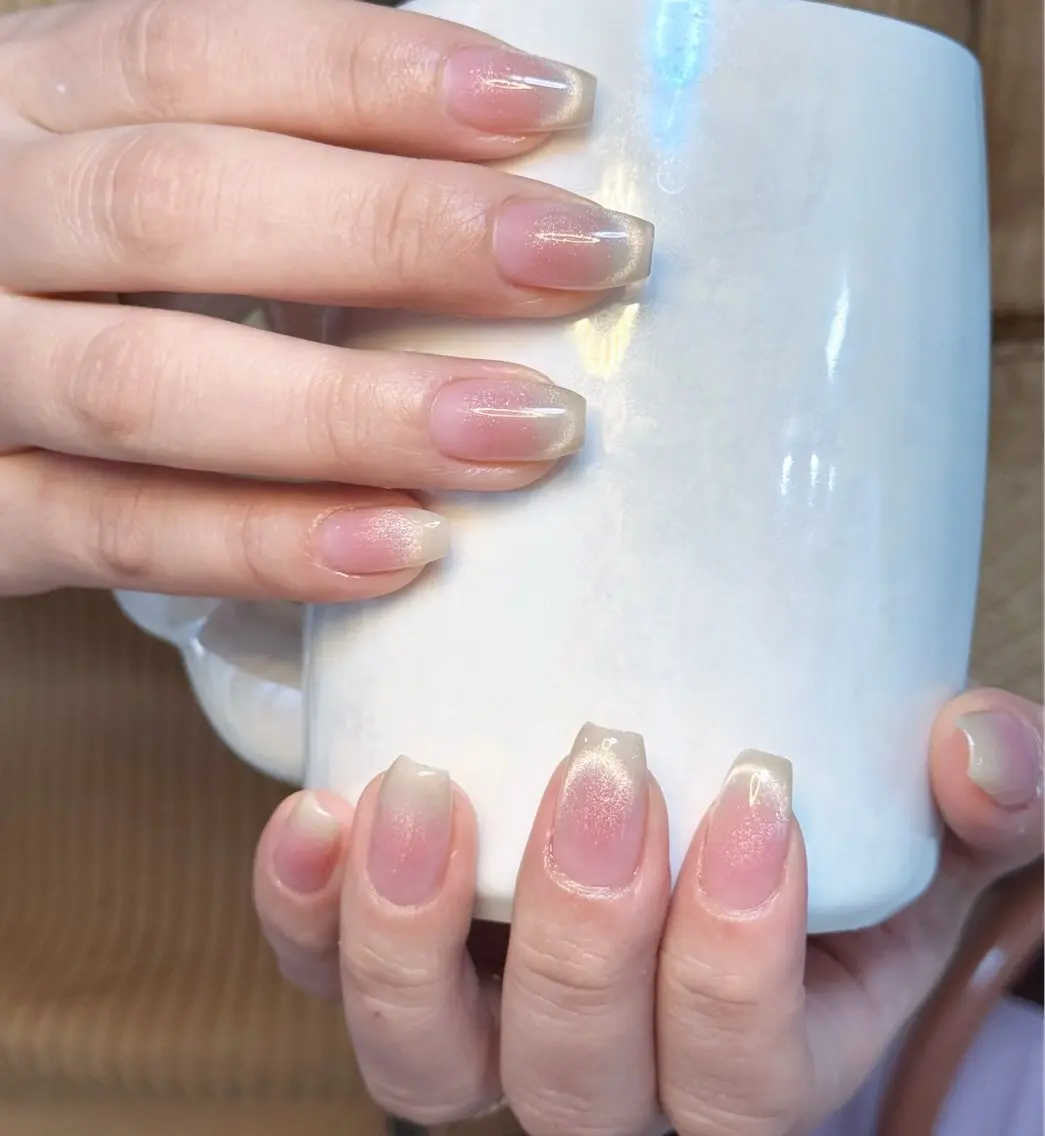 ネイル アートネイル オーロラネイル チークネイル フレンチネイル ガラスフレンチ ハンドネイル 🎀🎀YooLi Nail Salonのネイルデザイン