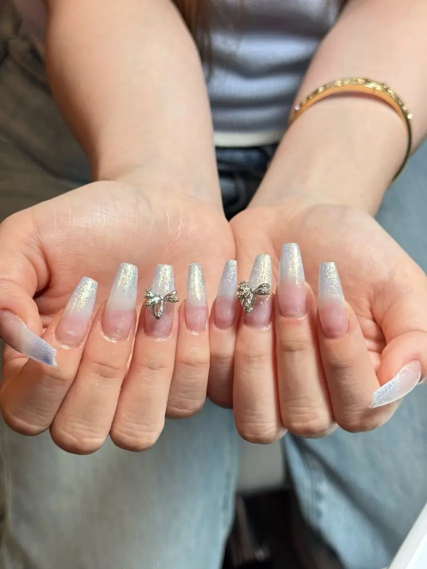 ネイル ボルドー チークネイル 長さ出し フレンチネイル ジェルネイル ハンドネイル VANI Belle Nailのネイルデザイン