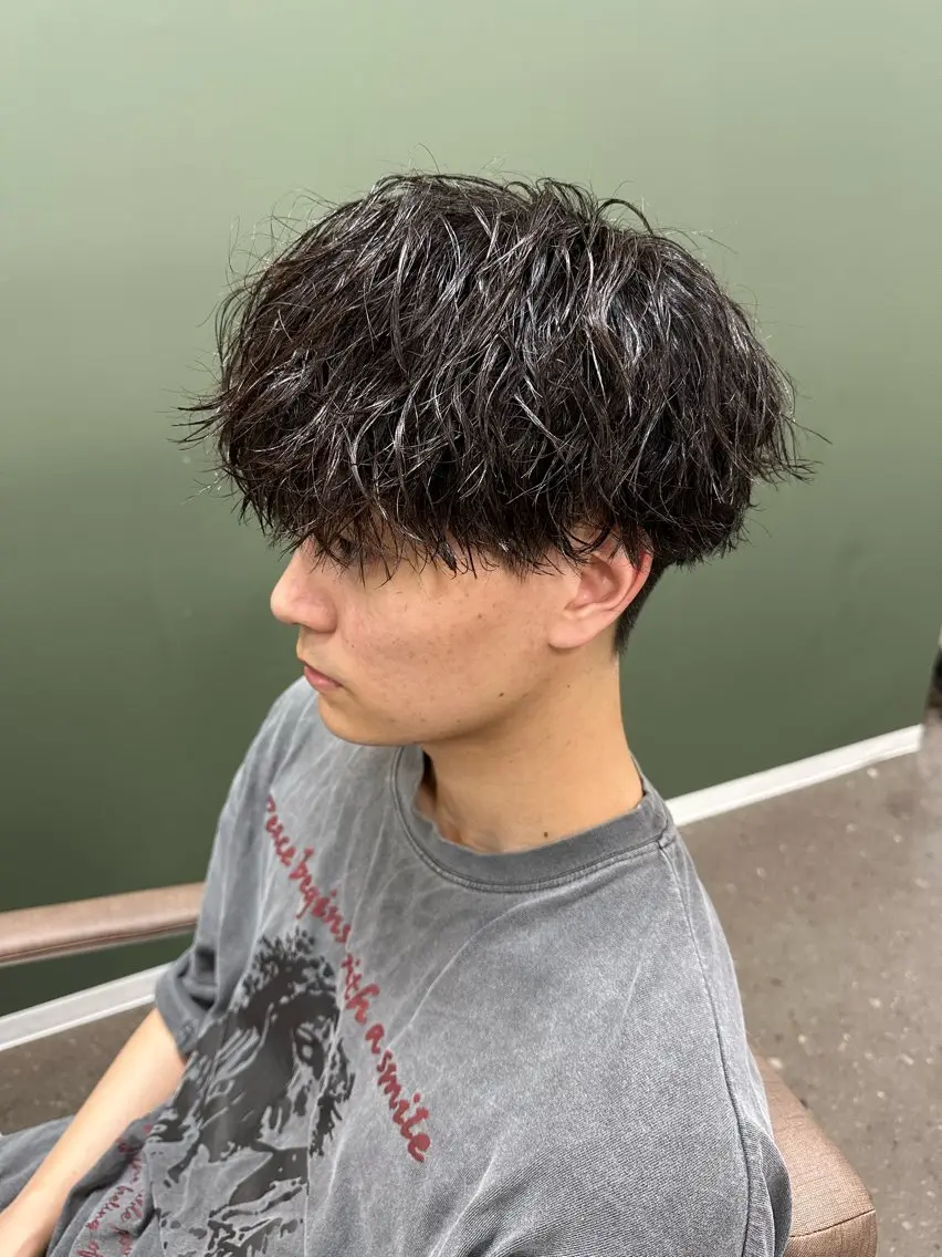 ショート ツイストパーマ カット パーマ トリートメント TELA HAIR 副代表RIKUのヘアスタイル