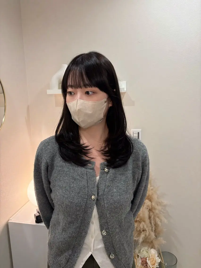 セミロング カラー パーマ ブラウンカラー チョコレートブラウン レイヤーカット カット ヘアカラー トリートメント レイヤー/似合わせ YUIのヘアスタイル