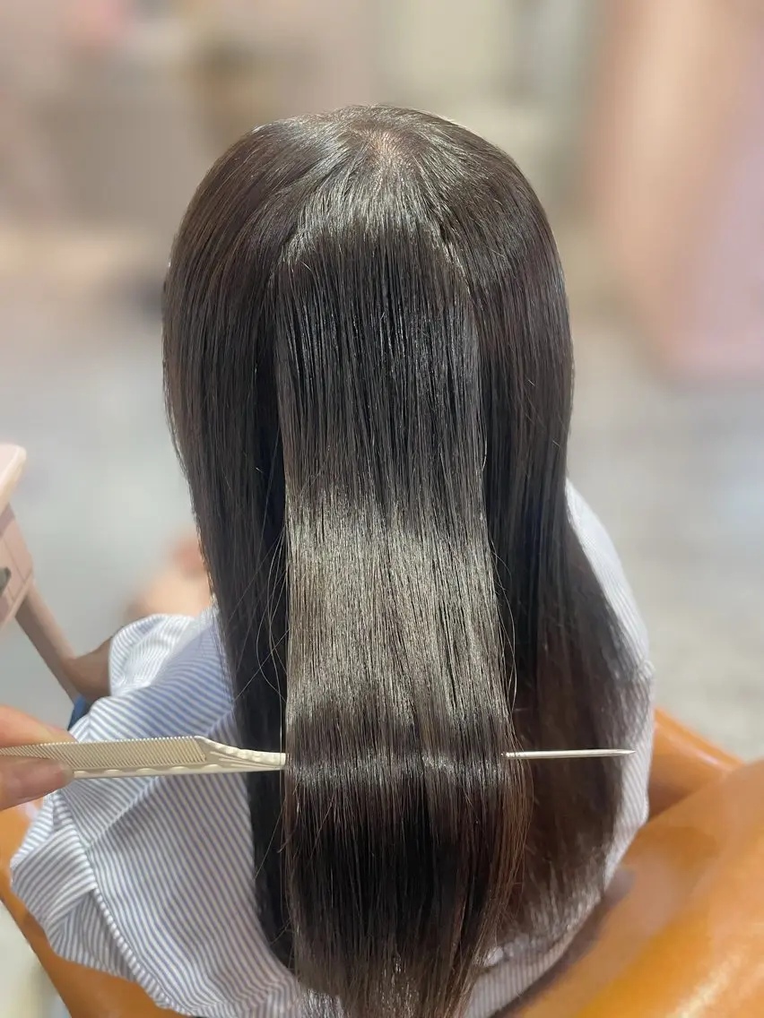 ロング ヘアカラー 縮毛矯正 髪質改善／巻けるスト レート AYAKAのヘアスタイル