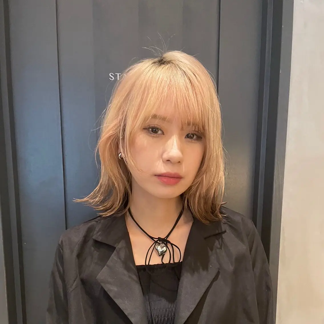 ミディアム カット ヘアカラー トリートメント 🦋高屋敷陸🦋 レイヤー/ハイトーンのヘアスタイル