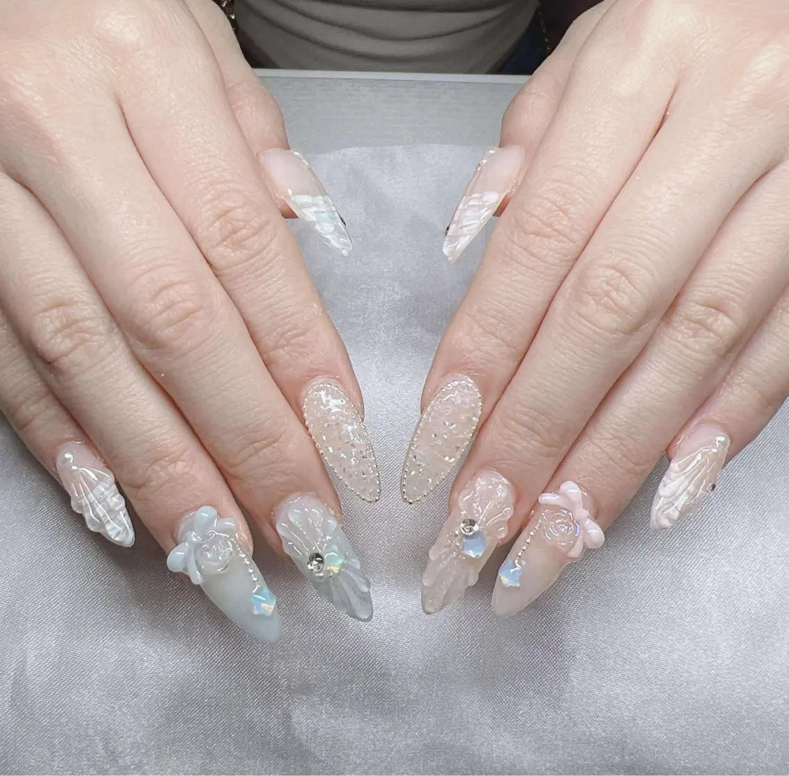 ネイル 長さ出し グラデーション 卒業式 キラキラネイル マグネットネイル ハンドネイル Lee Nailsのネイルデザイン