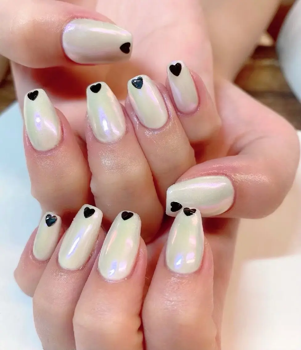 ネイル オーロラネイル ハート ハンドネイル 🦋YU810 ナチュラル専門店🦋のネイルデザイン