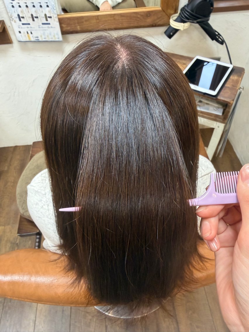 セミロング ヘアカラー 岡井谷🐰 透明感カラー✨️のヘアスタイル