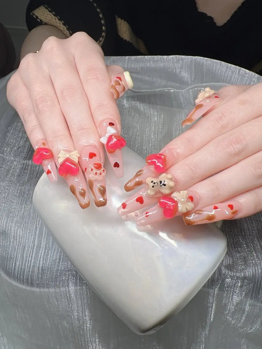 ネイル オーロラネイル チークネイル 長さ出し フットネイル フレンチネイル ハンドネイル Lee Nailsのネイルデザイン
