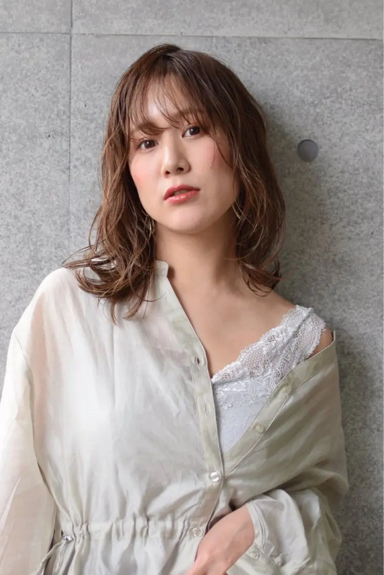 ミディアム カラー イルミナカラー トリートメント クスノキ ヤスタカのヘアスタイル