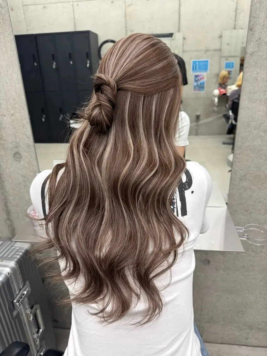カラー ヘアカラー Asami／名古屋／ ハイトーン／デザインのヘアスタイル