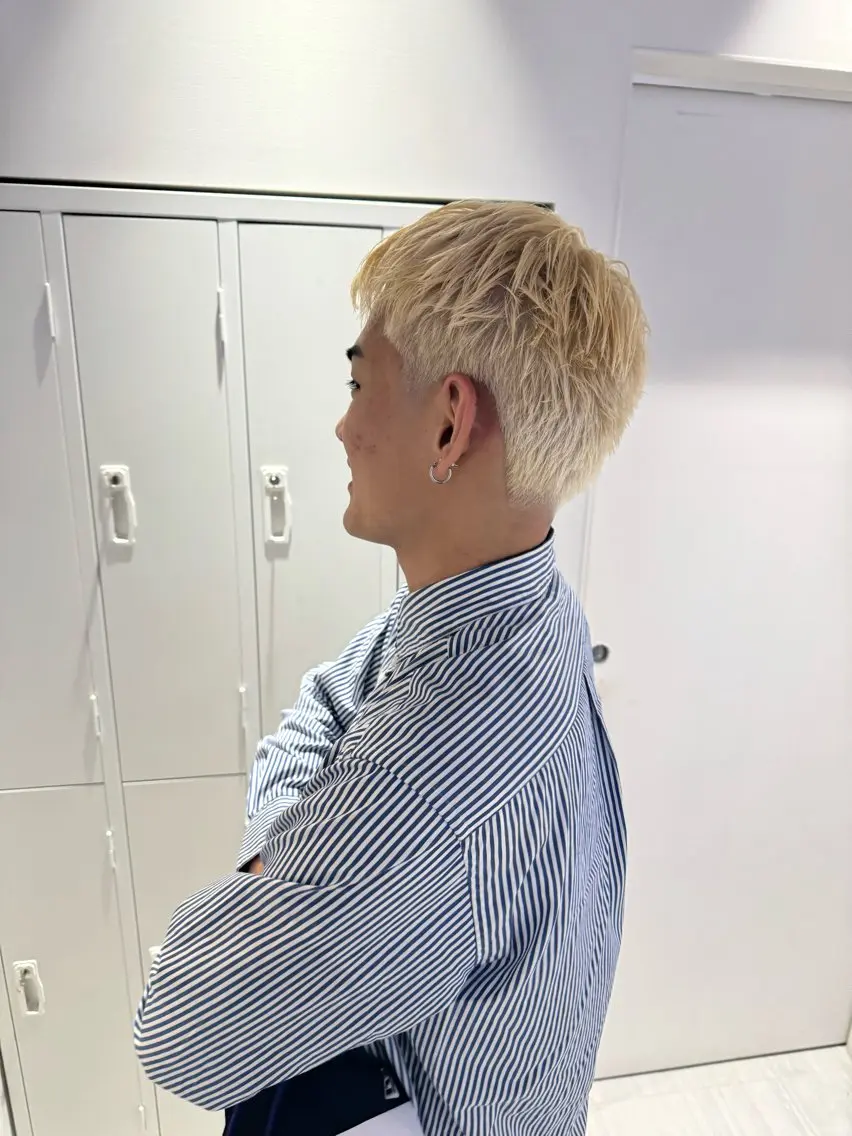 ショート カラー 抜きっぱなしブロンド ブロンド ヘアカラー トリートメント Ami/艶カラー/ レイヤー/ハイトーンのヘアスタイル