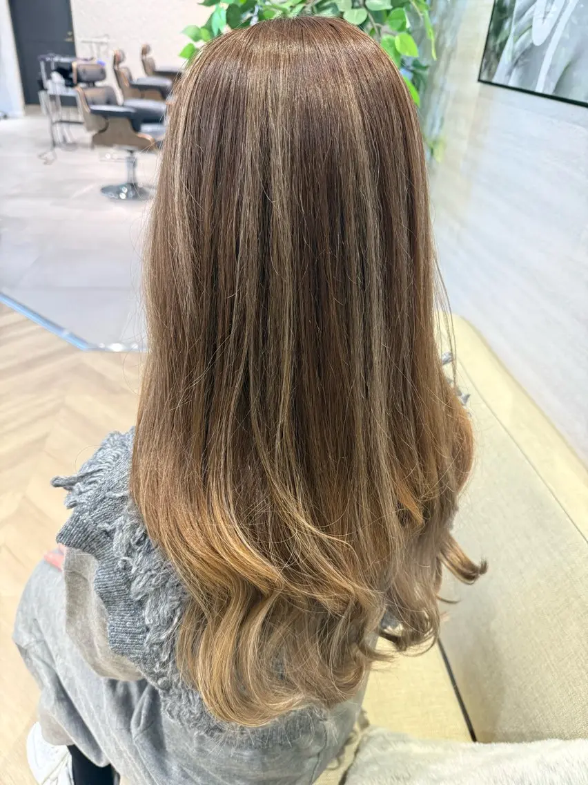 ロング カラー カット ヘアカラー トリートメント 長谷川 紗羅のヘアスタイル