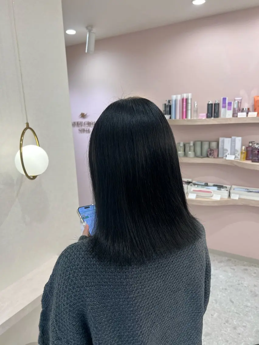 ミディアム カラー 透明感カラー グレージュ 野村 希汐のヘアスタイル