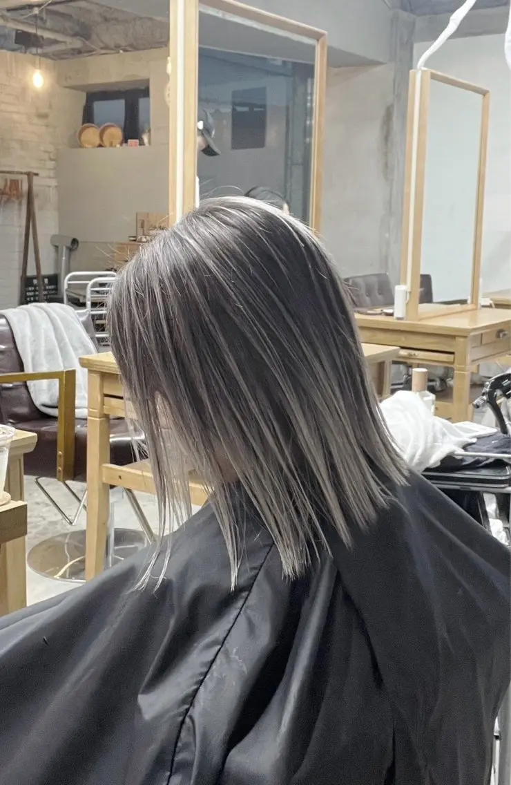 ミディアム カラー バレイヤージュ レイヤーカット ヘアカラー トリートメント 指名数No.1 /NAOYAのヘアスタイル
