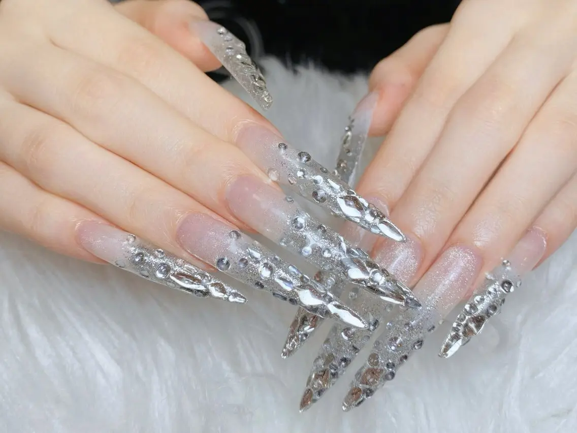 ネイル チークネイル フラッシュネイル フレンチネイル ガラスフレンチ 氷ネイル・うるうるネイル ハンドネイル Rei _Nail 新宿のネイルデザイン