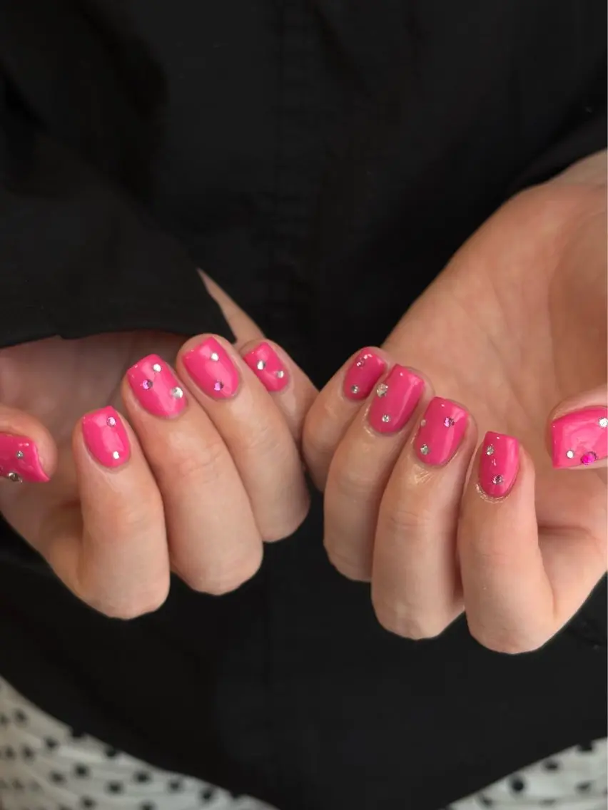 ネイル ピンク ストーンネイル rena nailのネイルデザイン